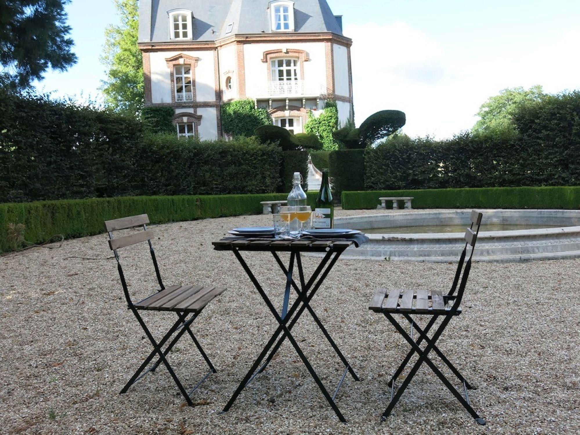 Chateau De Bouelles Bed & Breakfast Neufchatel-en-Bray Exterior photo
